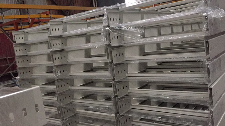 梯式電纜橋架安裝現場的防護措施